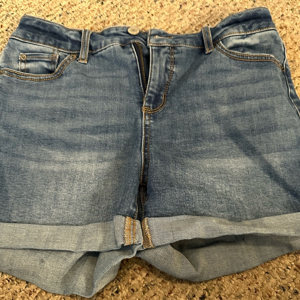 Time and tru size 4 light blue Jean short